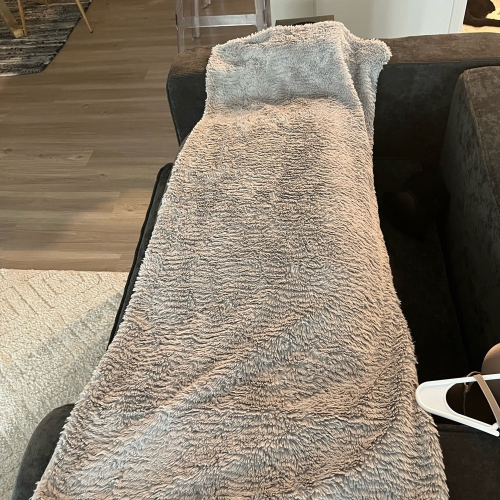Body pillow cover